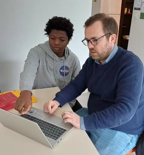 Pierre-Jean avec un jeune MNA